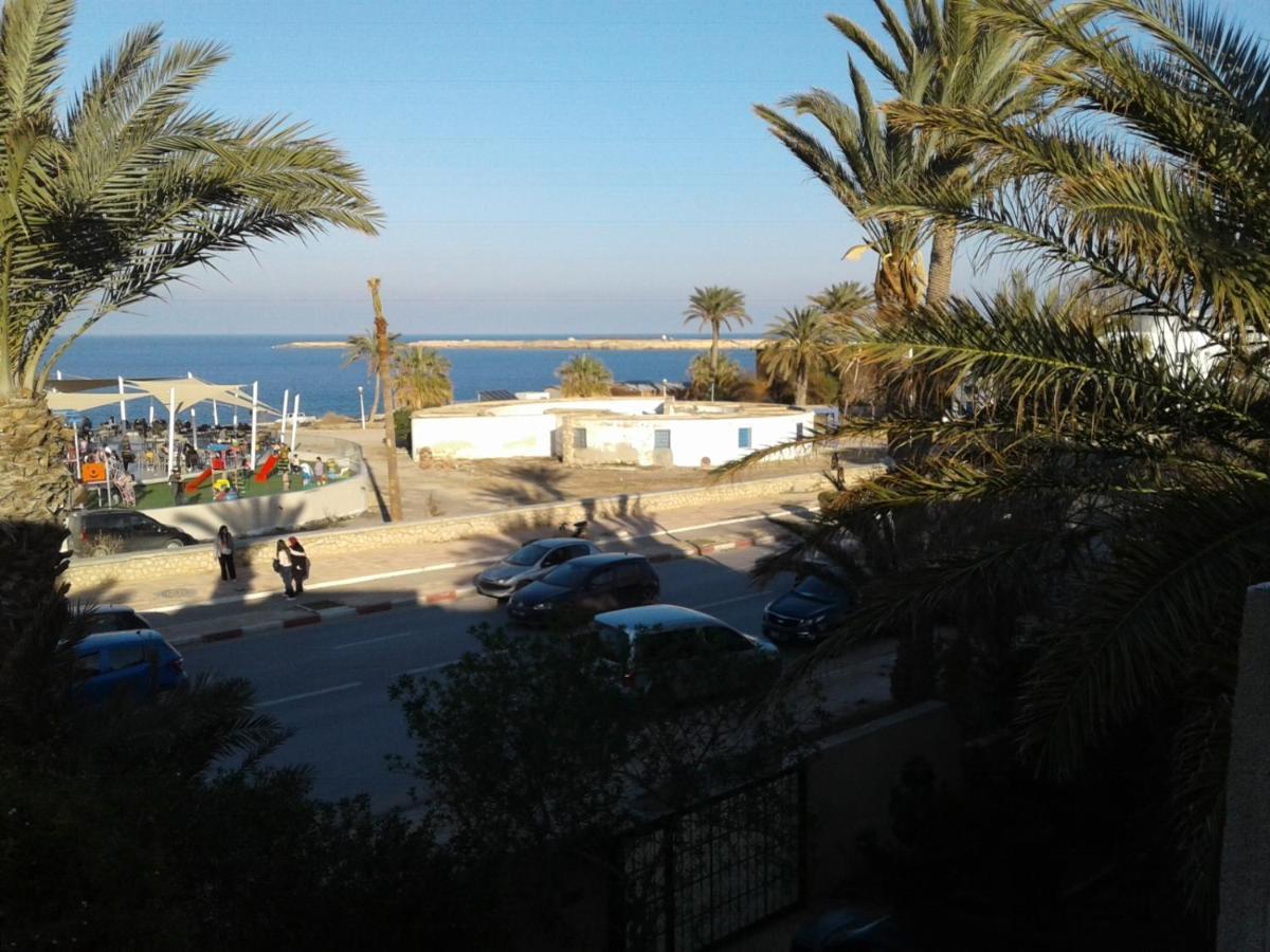 Duplex Pied Dans L'Eau Avec Magnifique Vue Sur Mer Monastir Extérieur photo