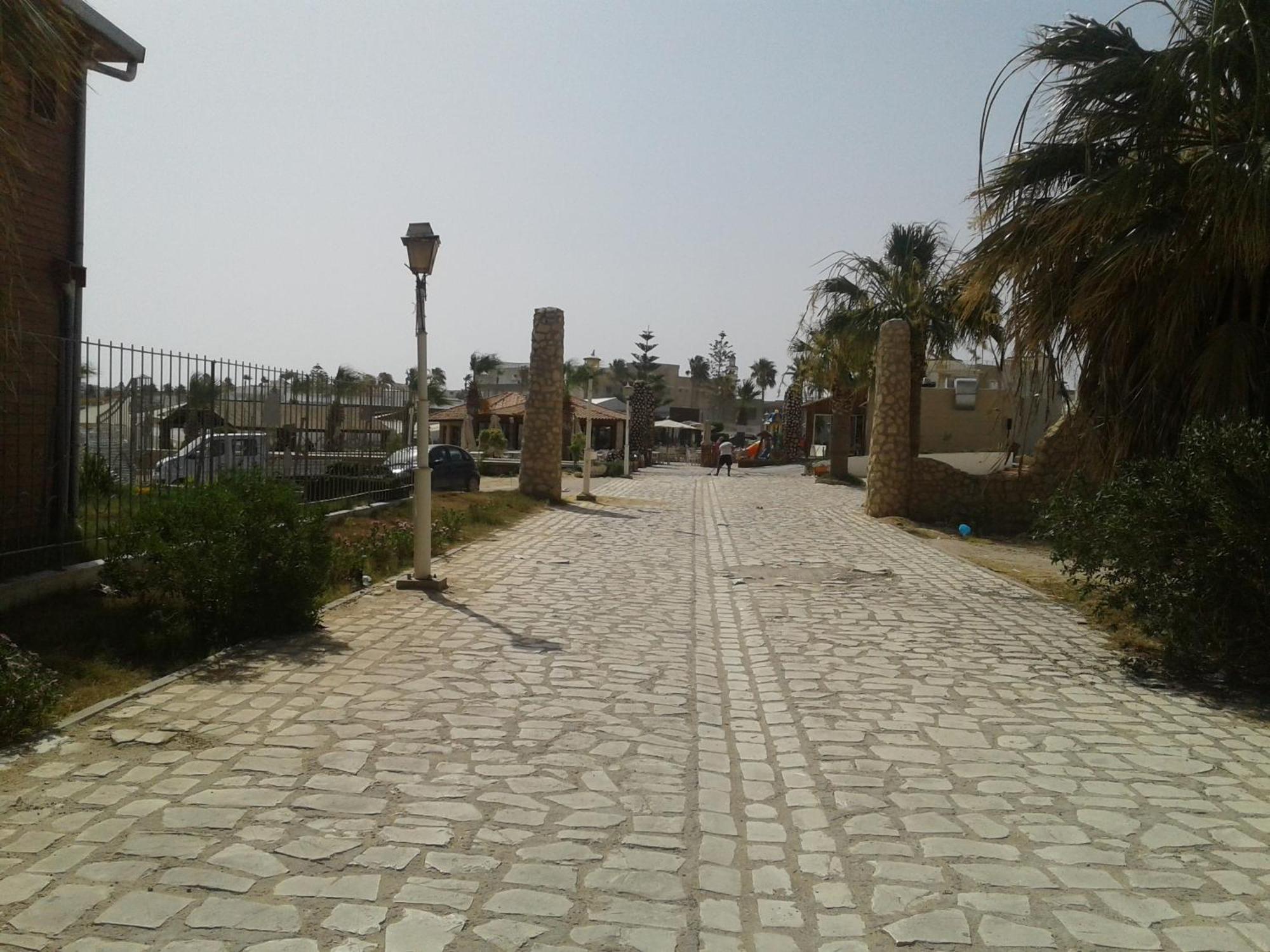 Duplex Pied Dans L'Eau Avec Magnifique Vue Sur Mer Monastir Extérieur photo
