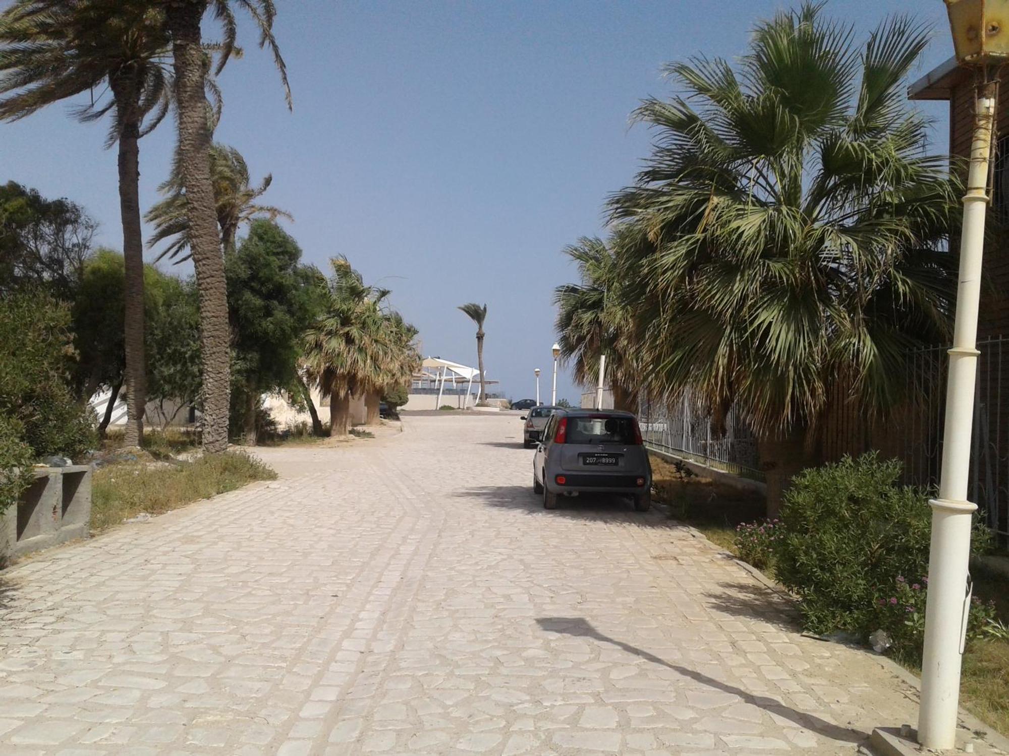 Duplex Pied Dans L'Eau Avec Magnifique Vue Sur Mer Monastir Extérieur photo