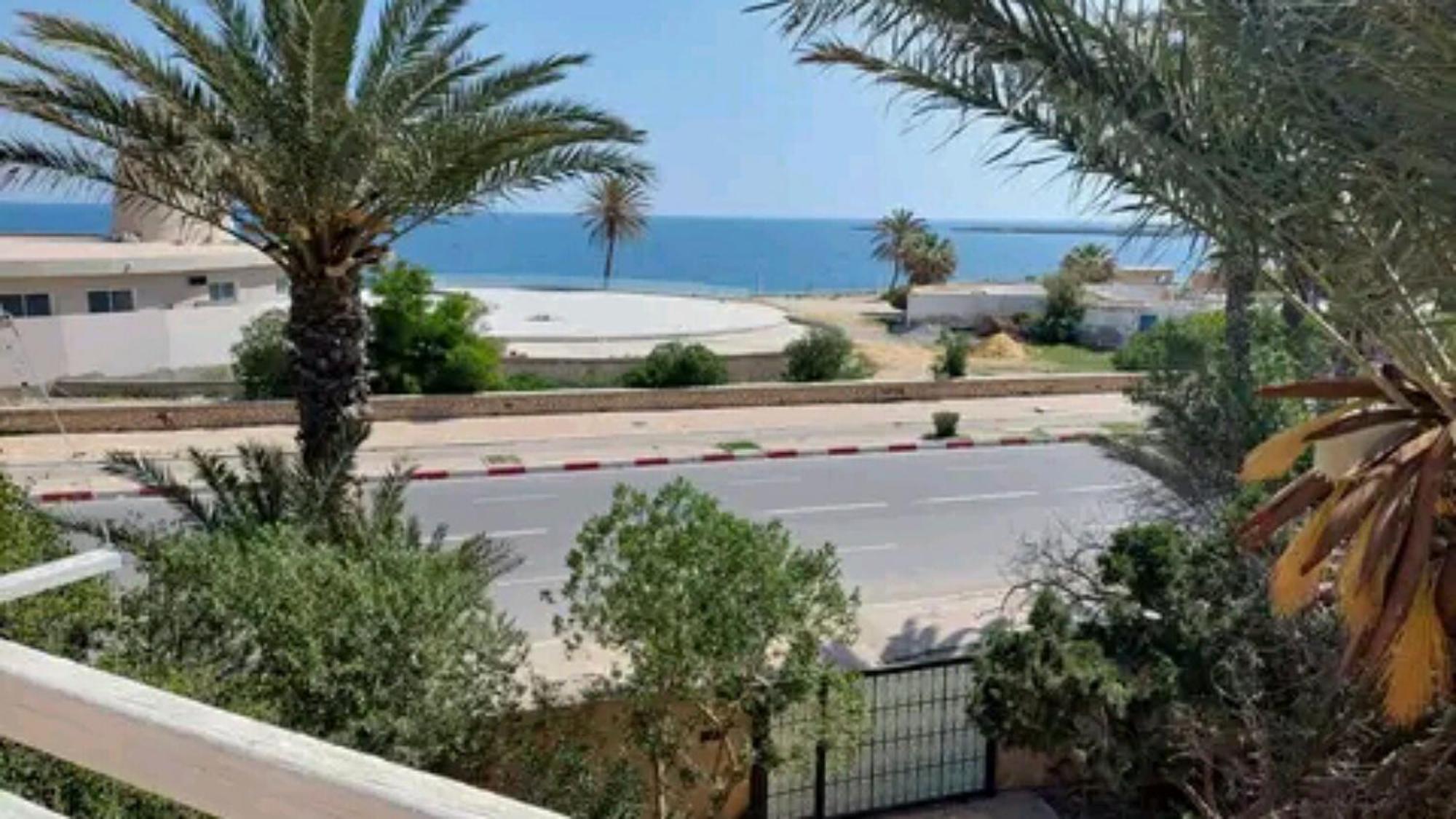 Duplex Pied Dans L'Eau Avec Magnifique Vue Sur Mer Monastir Extérieur photo